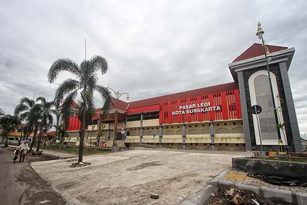 Pasar Legi merupakan pasar tradisional yang sangat tua di Jawa Tengah khususnya di Surakarta.