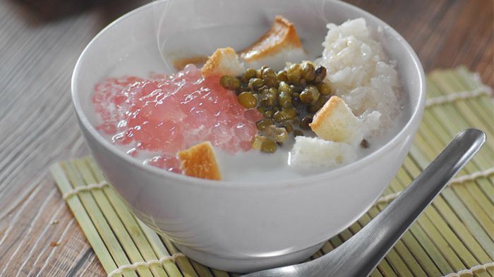 Wedang Asle merupakan kuliner khas dengan rasa manis yang cocok dinikmati sebagai penghangat tubuh.