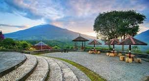 Objek Ketep Pass sensasi menikmati keindahan alam.