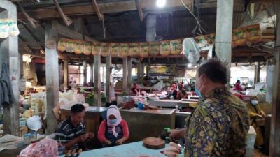 Pusat Perdagangan Dinamis di Pasar Palur Karanganyar Ramai Dikunjungi Masyarakat