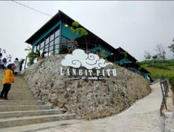 Panorama Memukau dari Kafe Langit Pitu Boyolali