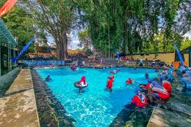 Umbul Panorama merupakan desinasi wisata yang sangat populer dengan keindahan alamnya.