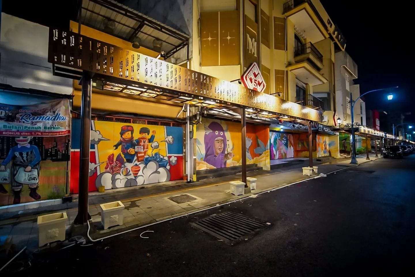 Koridor Gatsumenjadi daya tarik wisatawan yang disebut sebagai pusat nongkrong kekinian.