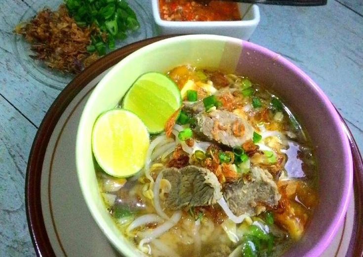 Soto Triwindu kuliner khas Solo yang wajib untuk dicoba.