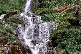 INilah air terjun Jumog Putri yang memiliki pesona alam tersembunyi.