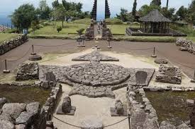 Inilah Situs Candi Cetho yang jadi peninggalan Majapahit.