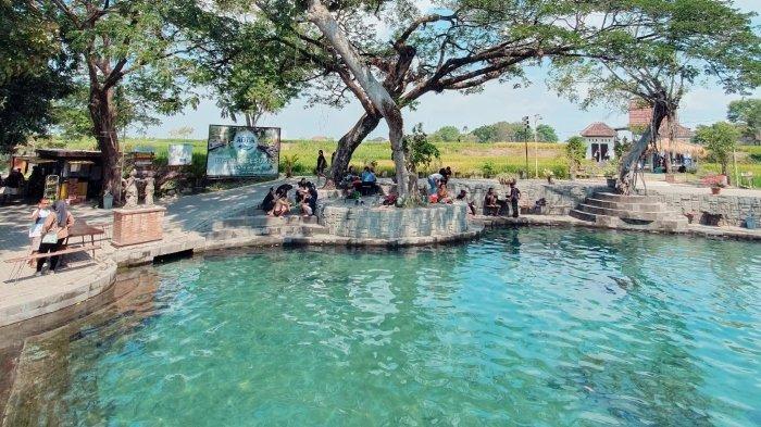 Umbul Besuki merupakan wisata air yang menyuguhkan kesegaran dan kejernihan yang memukau.