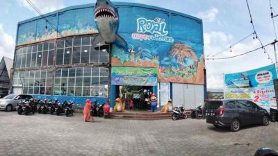 Royal Water Adventure menjadi desinasi wisata keluarga yang sangat terjangkau.