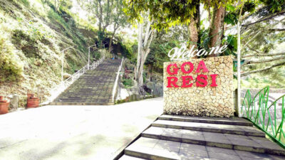 Goa Resi merupakan destinasi wisata alam yang memikat dengan memberikan pegalaman yang penuh petualangan.