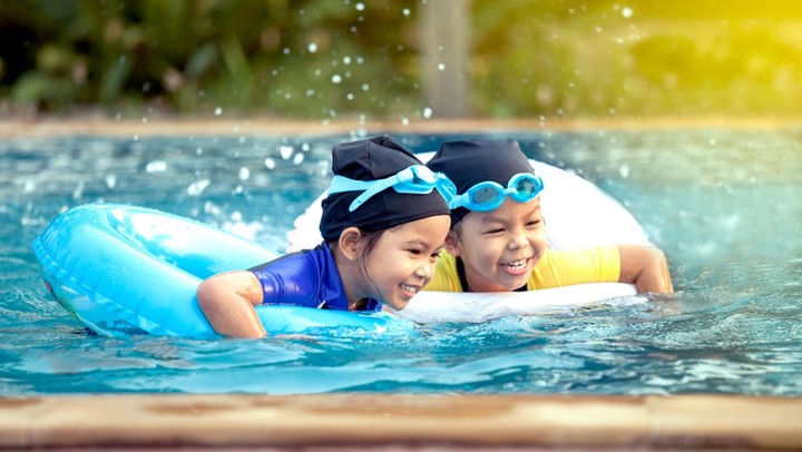 Berenang merupakan olahraga yang digunakan untuk anda yang lebih menyukai air.