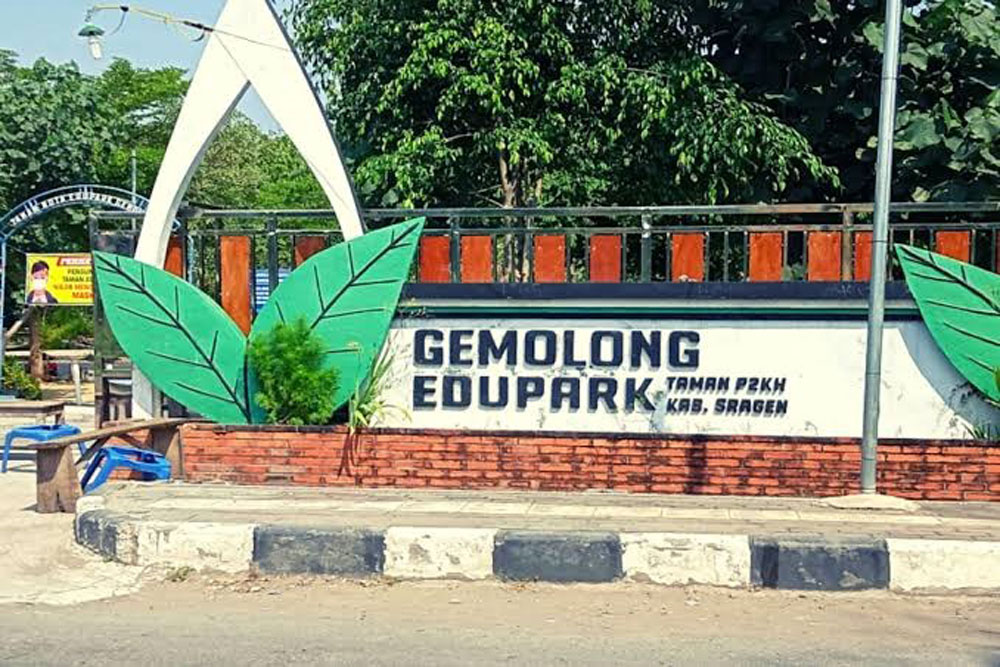 Gemolong Edupark menjadi pilihan masyarakat lokal untuk menikmati suasana yang menyenangkan.