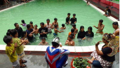 Tradisi Unik Padusan di Destinasi Batu Seribu Sukoharjo, Ada Gatotkaca untuk Nasi Berkat dan Suplemen Vitamin