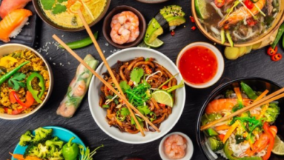 Menu makanan Cina yang lezat saat merayakan imlek