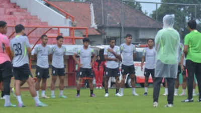 Nusantara United menjalani sesi official training di Stadion Kebo Giro, Boyolali