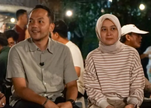 Ditemani Sang Istri, Walikota Solo terpilih Respati Ardi Nikmati Alunan Musik Triwindu Jazz