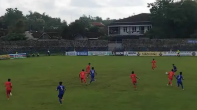 Persika Karanganyar melawan Persibat Batang dalam laga lanjutan Liga 4 Jawa Tengah