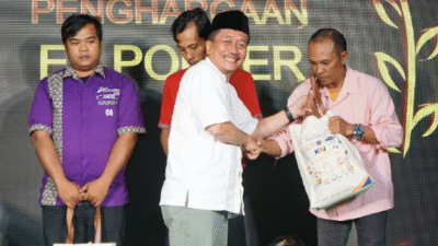 KAI Wisata Berikan Penghargaan 11 Porter Terbaik dari Pemesanan e-Porter di 14 Stasiun Besar