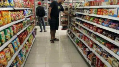 Bupati Karanganyar menerjunkan