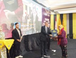 Lulusan Pascasarjana UPS Harus Berkarakter, Berwawasan Global dan Berpijak Kearifan Lokal