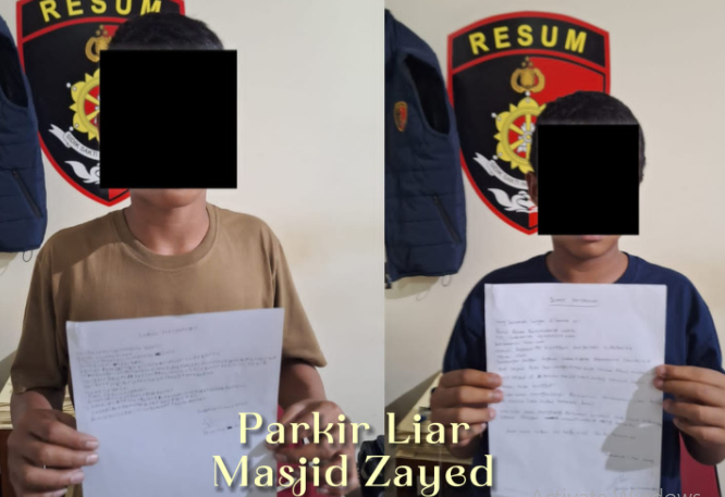 Petugas kepolisian mengamankan