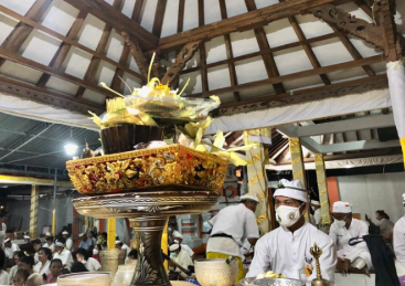 Umat Hindu se- Soloraya