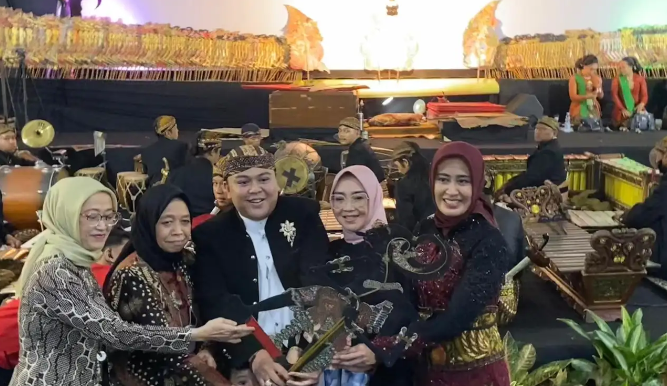 Dalam rangka Dies Natalis ke-45