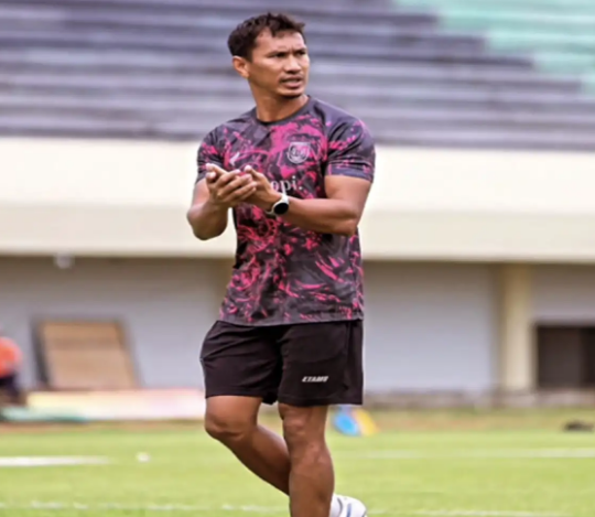 Zulkifli Syukur Diangkat Sebagai Asisten Pelatih