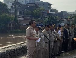 Pramono Renungkan, Banjir Tak Selalu Bisa Dilawan