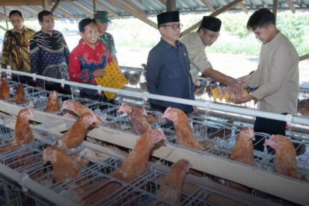 Mendes PDTT Yandri mengapresiasi Pemdes Kaliwedi