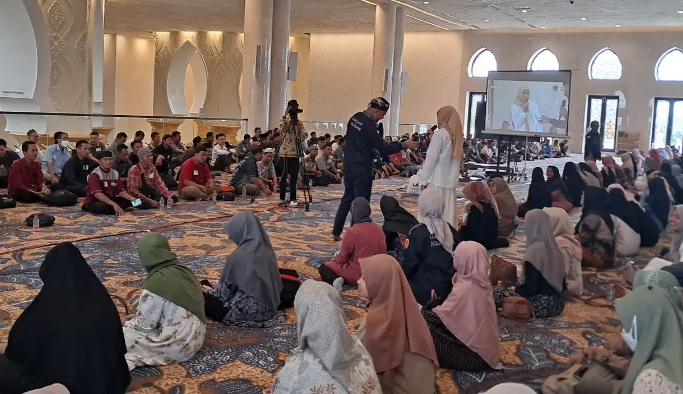 Ribuan orang berusaha mencari jodoh di Golek Garwo #2