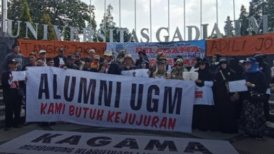 Alumni UGM Yang Menjadi Relawan Meminta Jokowi Menunjukkan Ijazahnya Kepada Masyarakat