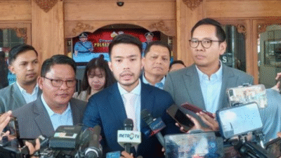 Polisi Menyita Ijazah Jokowi