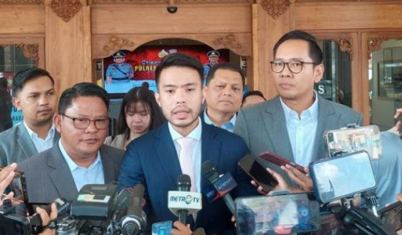 Polisi Menyita Ijazah Jokowi