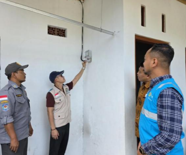 PLN Mengalirkan Layanan Listrik Tanpa Biaya