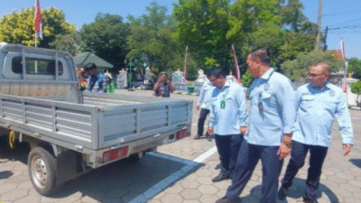 Dalam Sidang Gugatan Wanprestasi Jokowi, Majelis Hakim PN Solo Memeriksa Mobil Esemka Secara Langsung