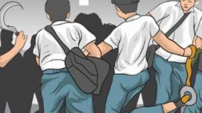 Viralnya Duel Ala Gladiator Antara Dua Kelompok