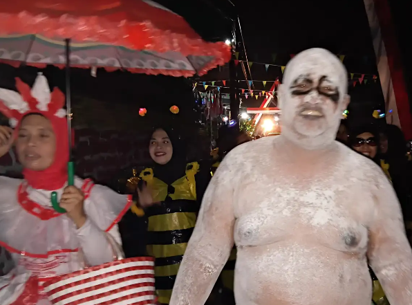 Warga Teguhan merayakan HUT Kemerdekaan