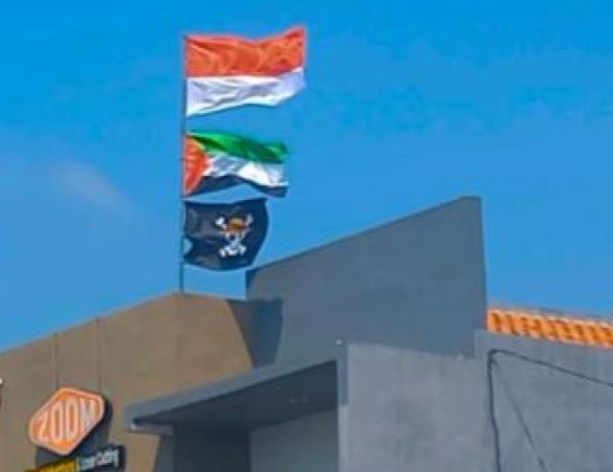 Bendera One Piece yang viral berkibar di Tegal