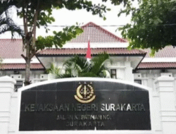 Kejari Solo Periksa Sekolah yang Diduga Terlibat Dalam Korupsi Laptop Chromebook