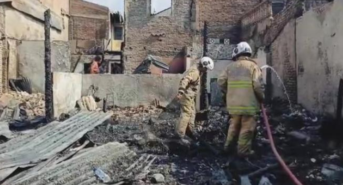 10 Rumah di Kampung Kulitan dan Inggris