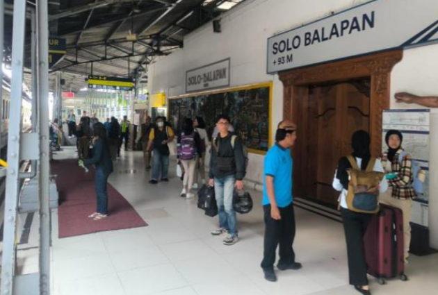 Dalam Rangka Long Weekend