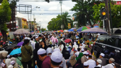Jamaah Haul Habib Ali Solo