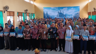 Pemkab Tegal Salurkan Beasiswa untuk Siswa/i SMP Miskin dan Berprestasi