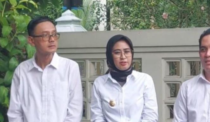 Kunjungi Jokowi, Astrid Widayani