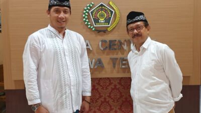 Ketua PWI Jateng Periode 2025-2030 Setiawan Hendra Kelana bersama Ketua Dewan Kehormatan PWI Jateng Periode 2025-2030 Amir Machmud NS.