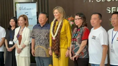 Ratu Maxima ke Sragen-Solo, Kunjungi Pabrik Garmen hingga Membatik di Laweyan