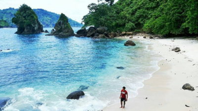 Suasana Eksotis di Wisata Kebumen Pantai Mliwis, Cek Disini!