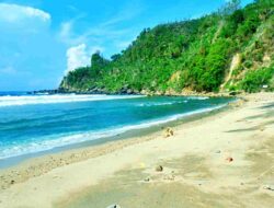 Pemandangan Mengesankan di Wisata Wonogiri Pantai Nampu!