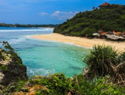 Daya Tarik Wisata Wonogiri Pantai Karang Payung