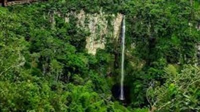 8 Pilihan Wisata Air Terjun Tersembunyi Jawa Tengah 2025